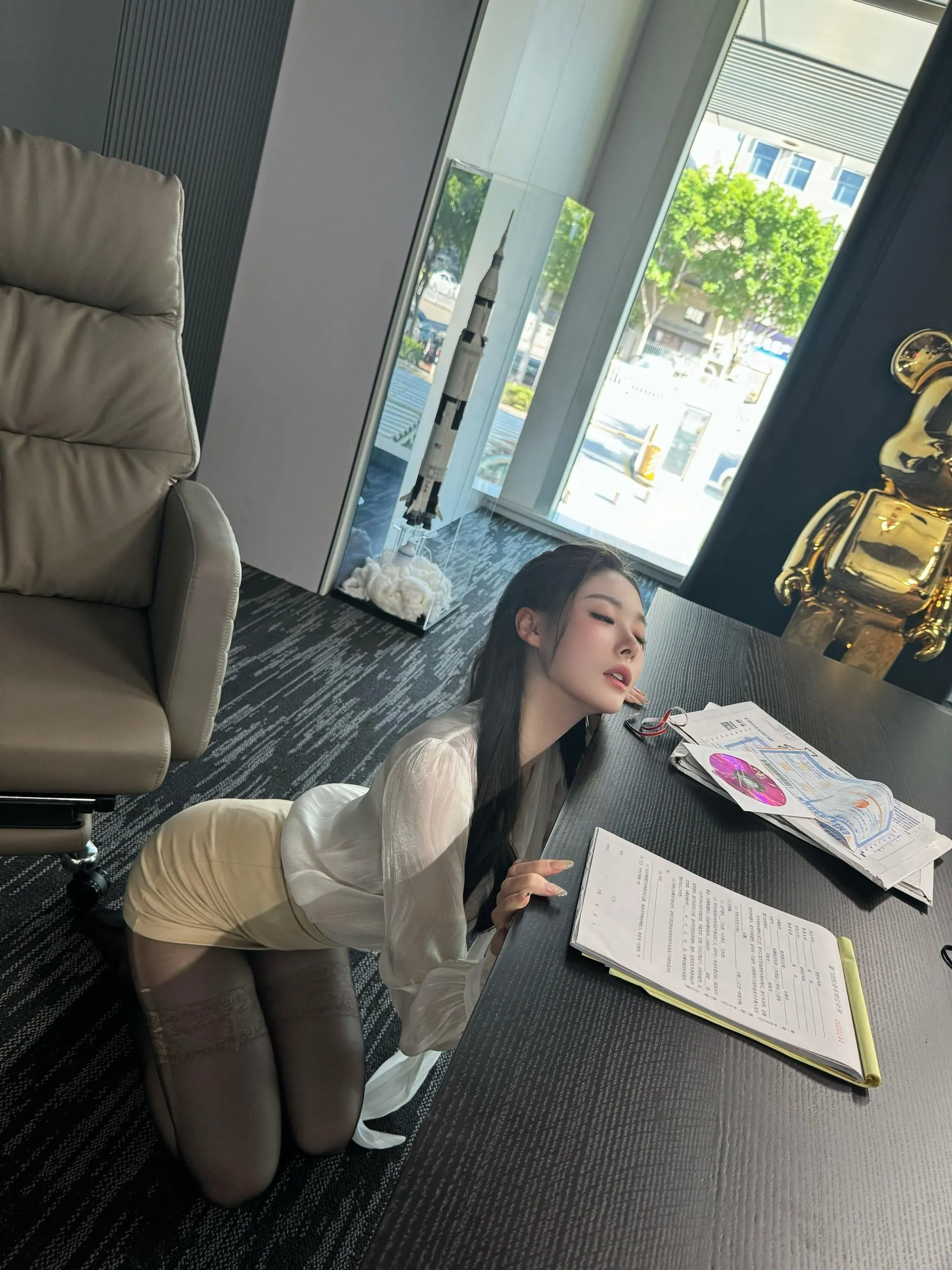是小逗逗 – NO.007 30粉丝著名美团外卖媛网红模特 全量资源 极品露脸大长腿顶级露出专家 [309P]插图1